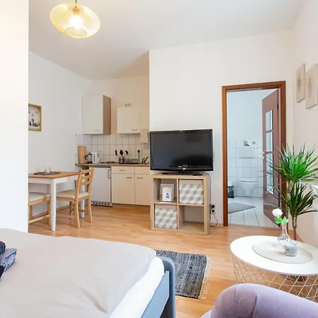 Fullhouse - - S35 Little Sun - Elevator * Chemnitz