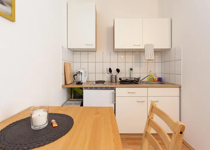 Fullhouse - - S35 Little Sun - Elevator شيمنيتز